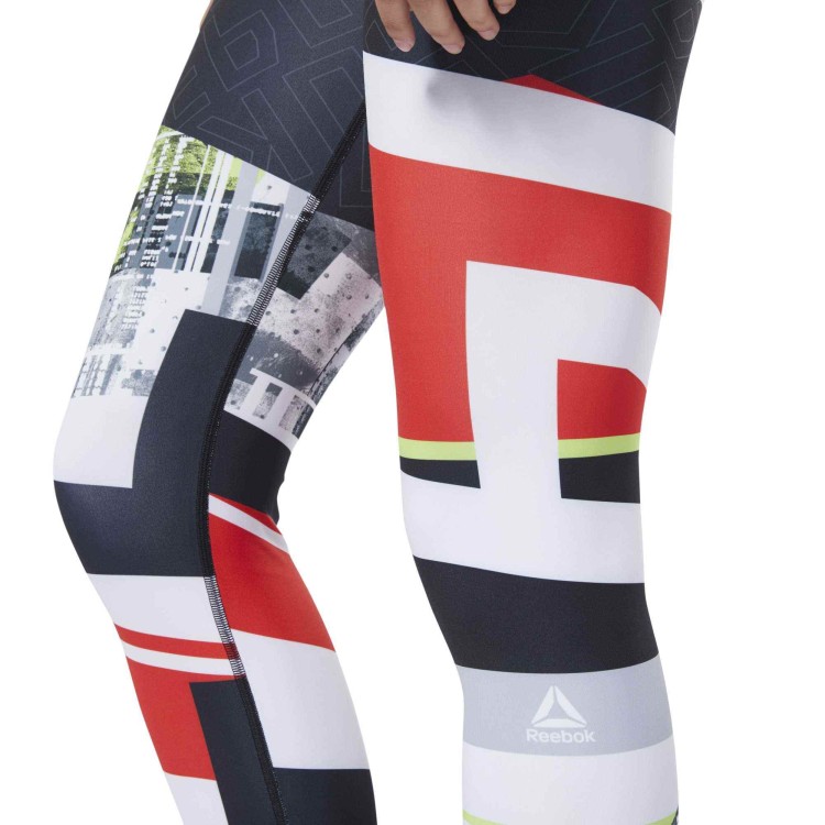 DU4828_APP_on-model_detail-1_white.jpg