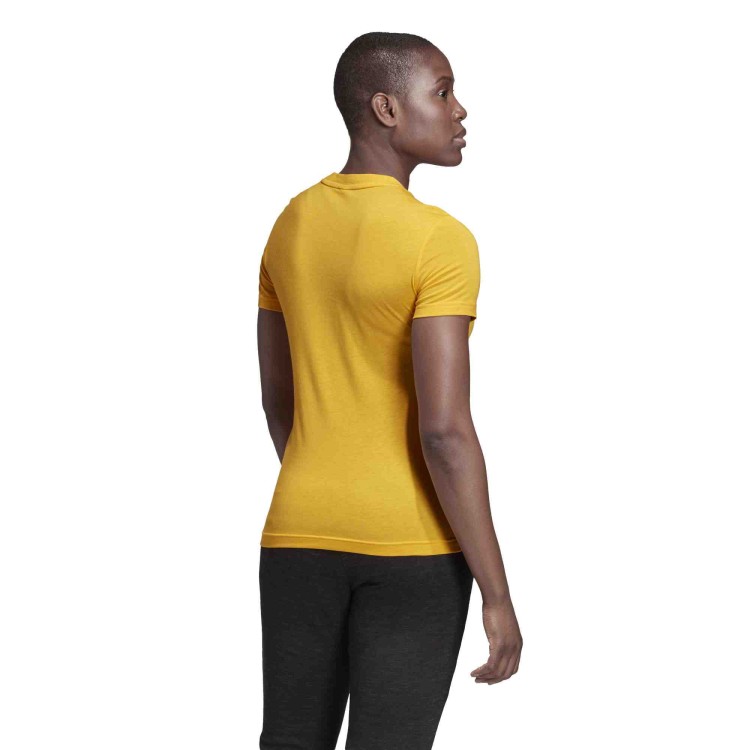 EB3794_APP_on-model_back_white.jpg