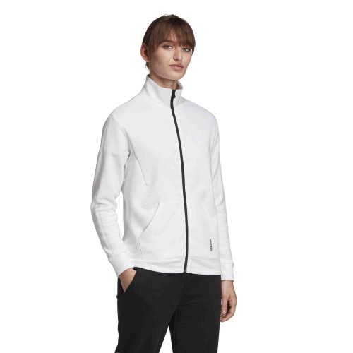 EI4617_APP_on-model_walking_white.jpg