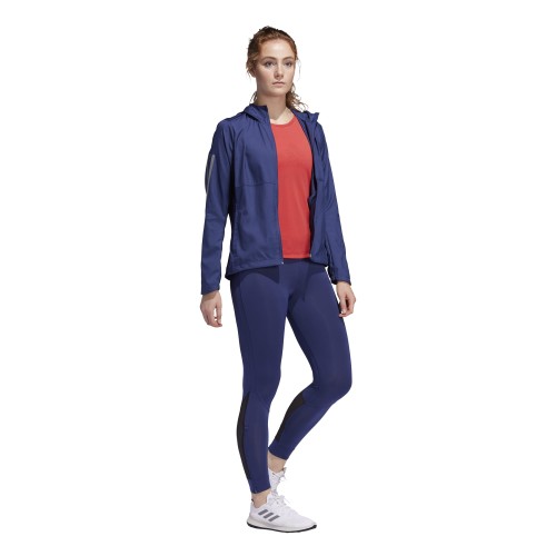 FL7830_APP_on-model_standard-outfit_white.jpg