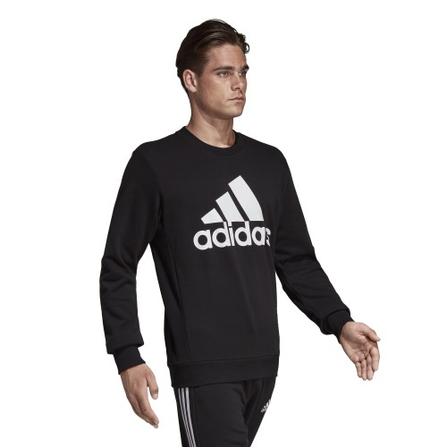 DT9941_APP_on-model_walking_white.jpg