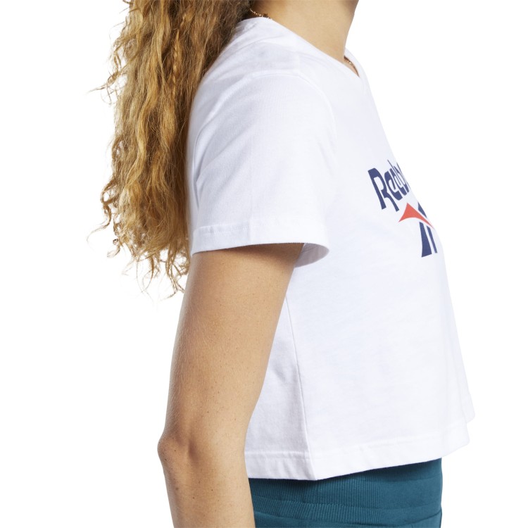 FK2759_APP_on-model_detail-2_white.jpg