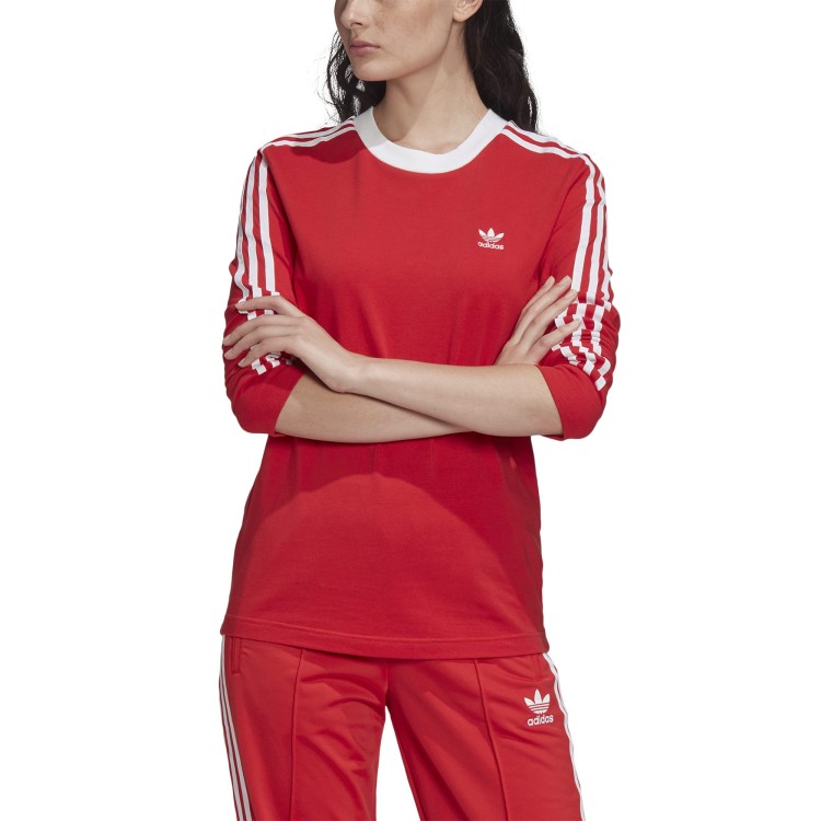 FM3294_APP_on-model_front_white.jpg