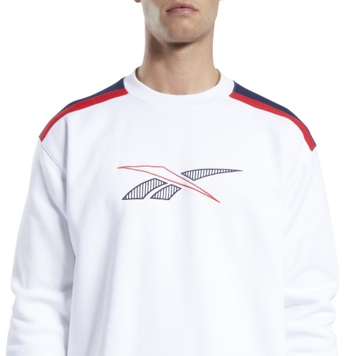 FT7280_APP_on-model_detail-1_white.jpg