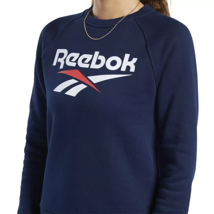 FK2764_6_APPAREL_On Model_Detail View 1_white.webp