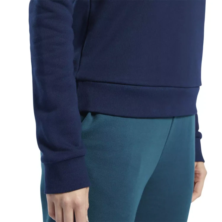 FK2764_7_APPAREL_On Model_Detail View 2_white.webp