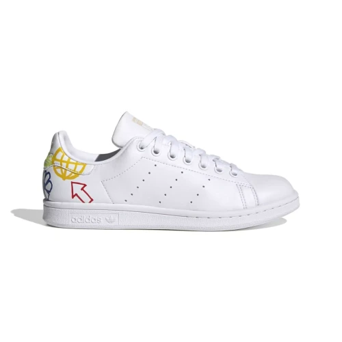 FX5679_1_FOOTWEAR_Photography_Side Lateral Center View_white.webp