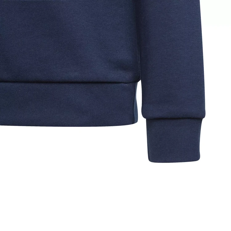 GN8250_5_APPAREL_Photography_Detail View 2_white.webp